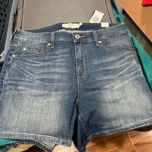 Torrid jean shorts size 12 NWT